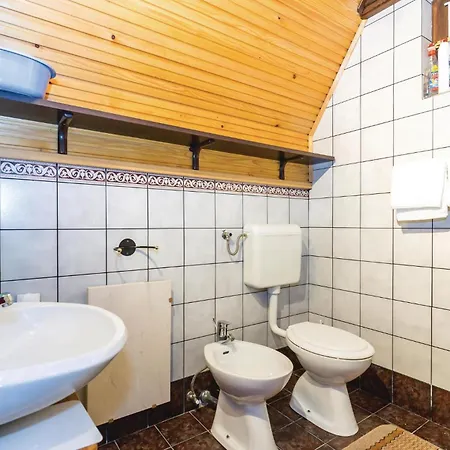 Holiday home 2 Bedroom Cozy In