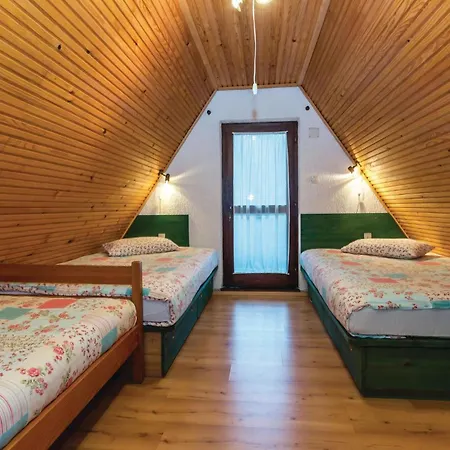 2 Bedroom Cozy In