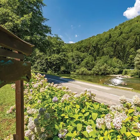Vakantiehuis 2 Bedroom Cozy In